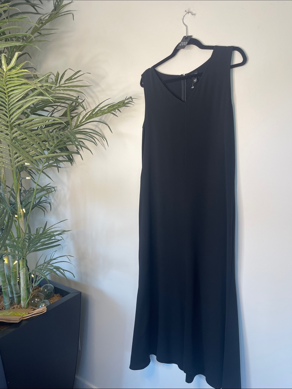 200. Dress

19/53